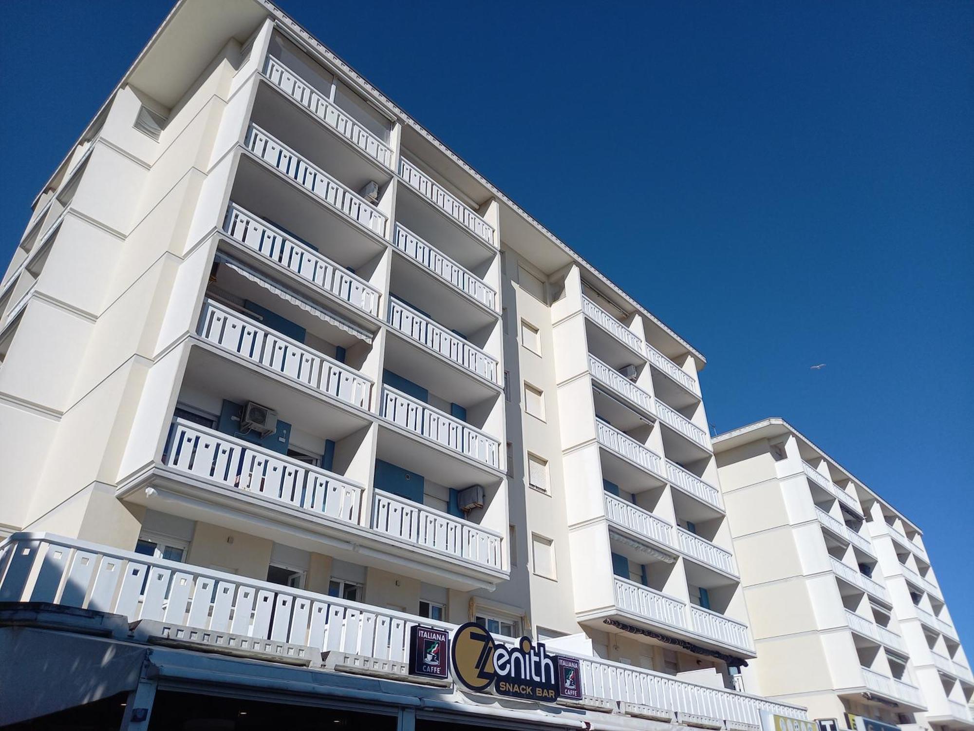 Giulio'S Apartment Bibione Exteriör bild